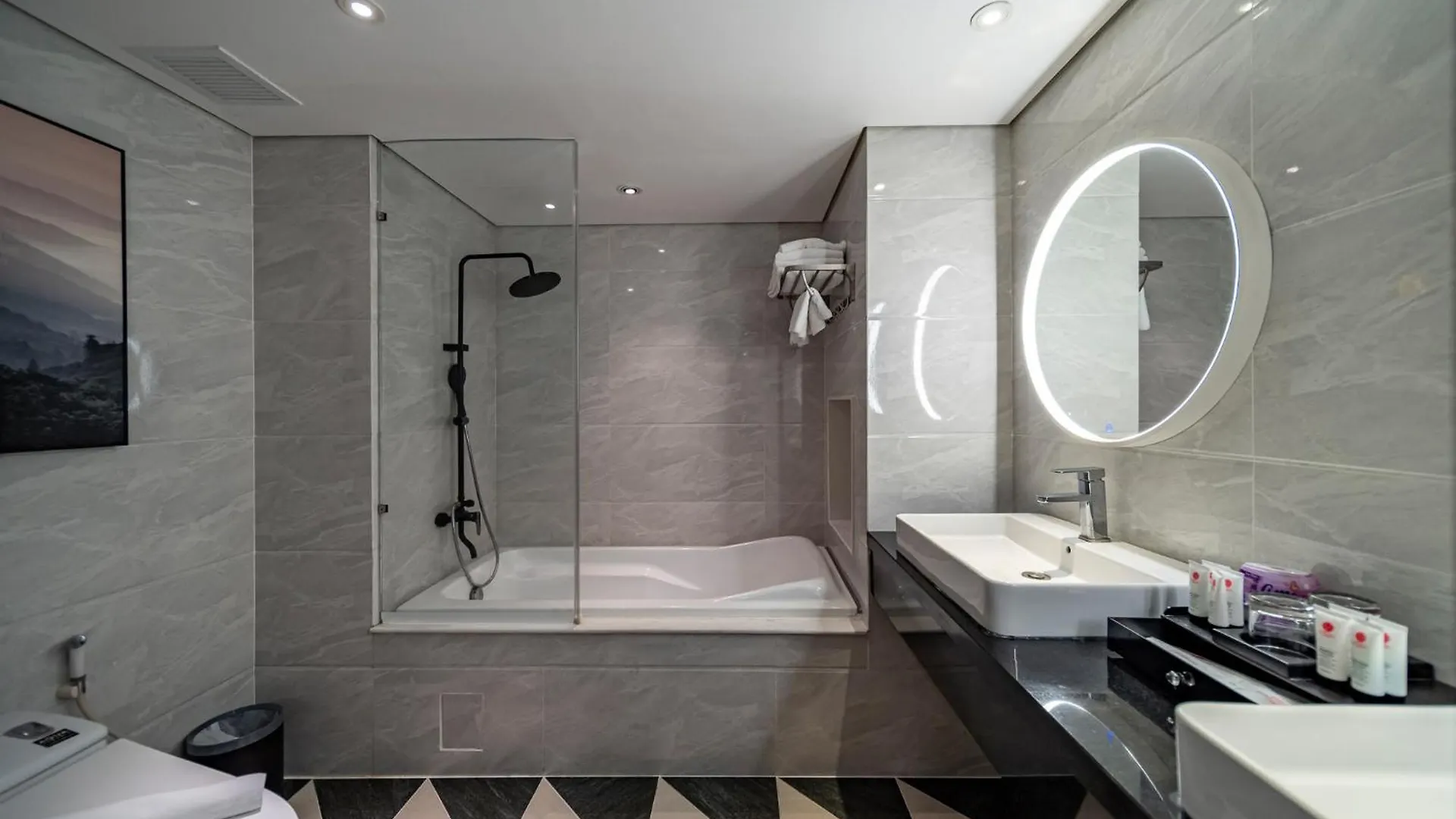 Edoya Hotel Ben Thanh Ho Chi Minh City 3*,